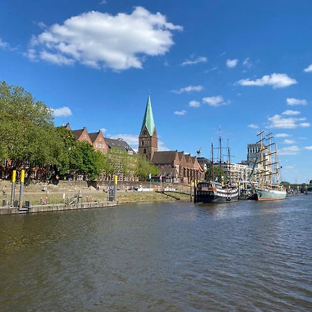 Apartamento Unter Dem Dach Mit Parkplatz Brema Exterior foto