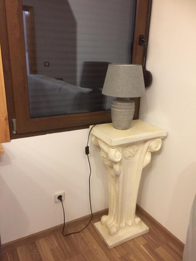 Apartamento Unter Dem Dach Mit Parkplatz Brema Exterior foto