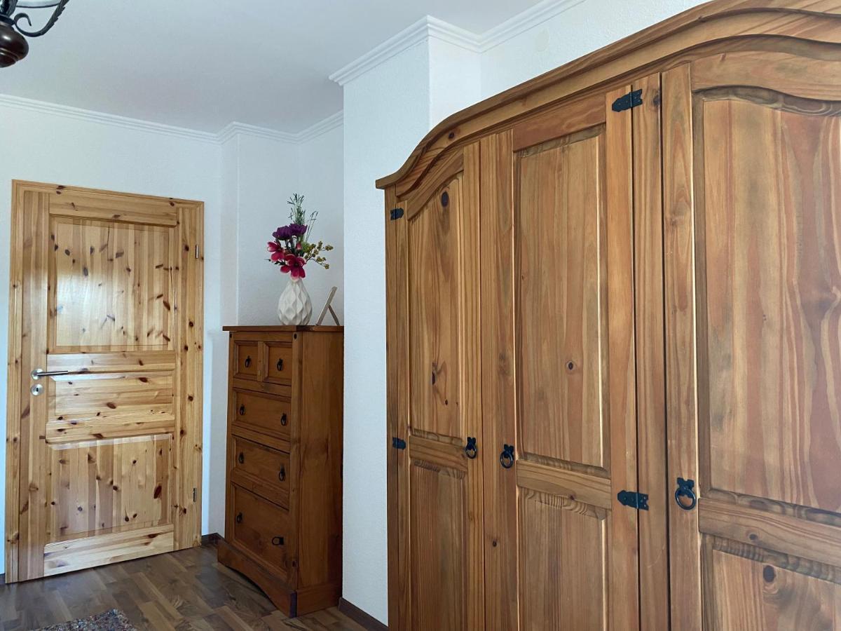 Apartamento Unter Dem Dach Mit Parkplatz Brema Exterior foto
