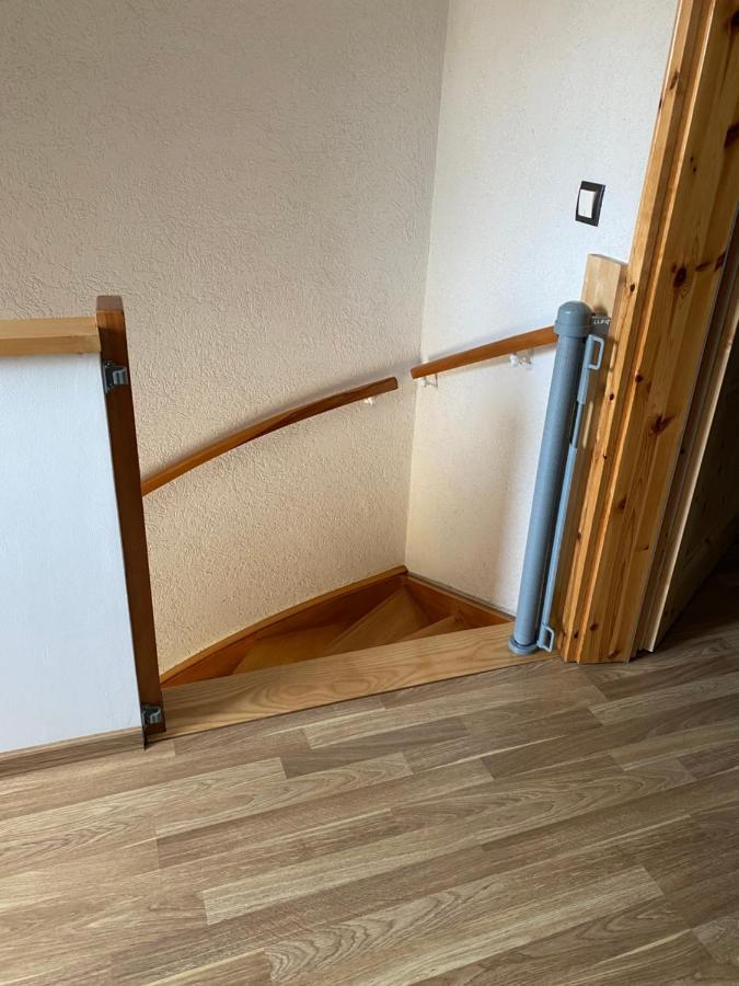 Apartamento Unter Dem Dach Mit Parkplatz Brema Exterior foto