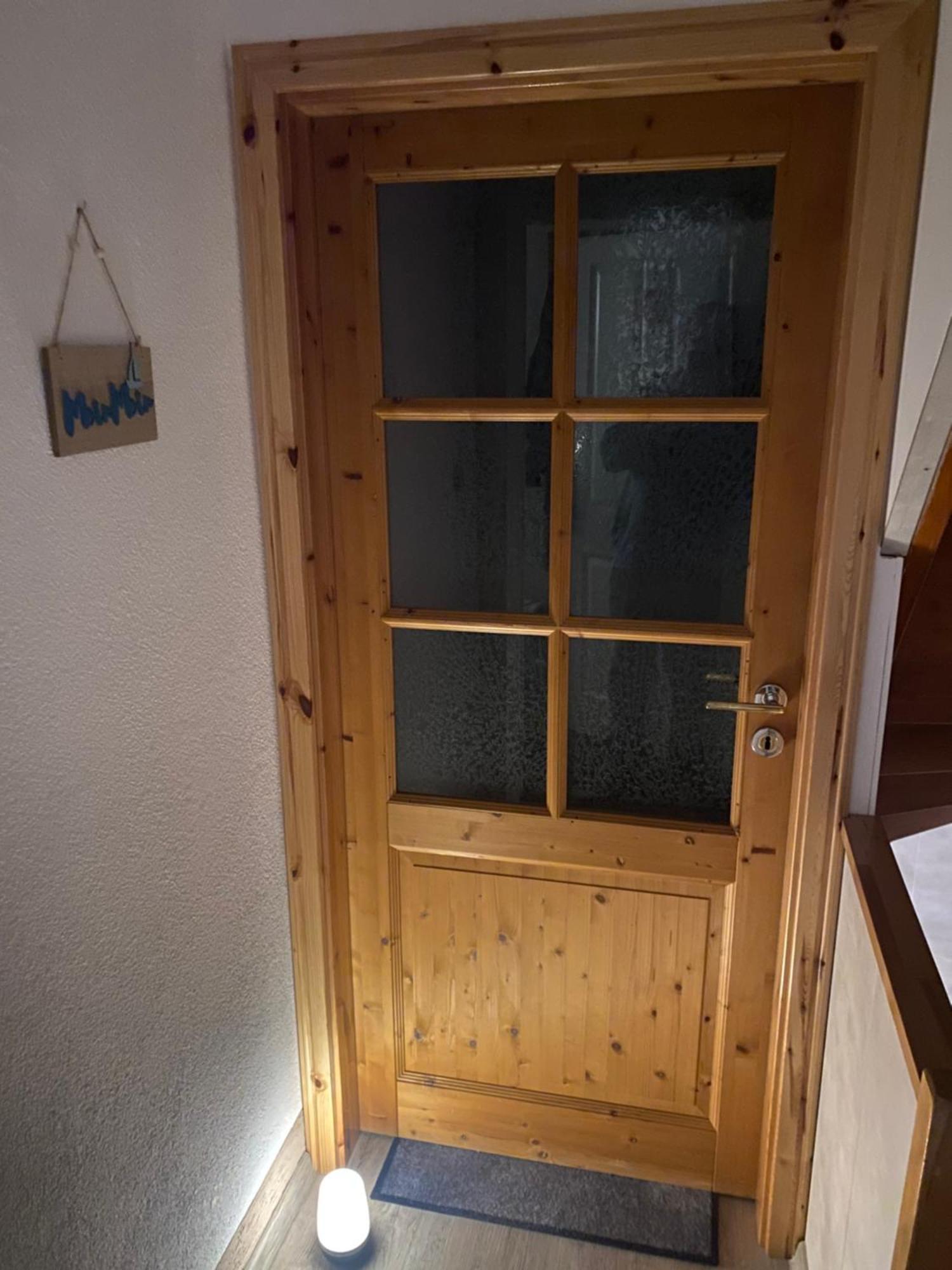 Apartamento Unter Dem Dach Mit Parkplatz Brema Exterior foto