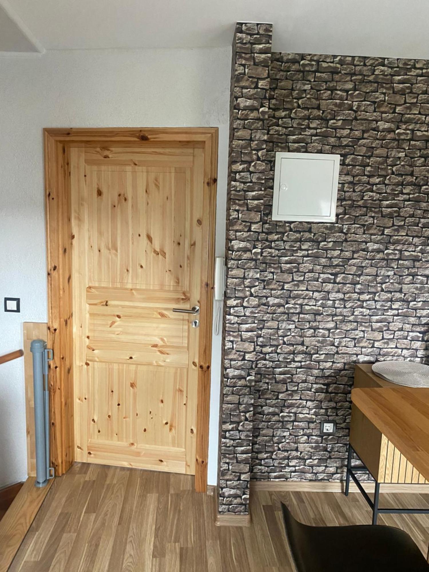 Apartamento Unter Dem Dach Mit Parkplatz Brema Exterior foto