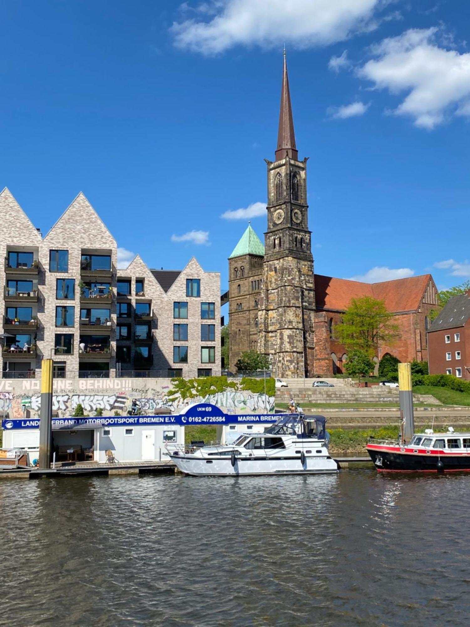 Apartamento Unter Dem Dach Mit Parkplatz Brema Exterior foto